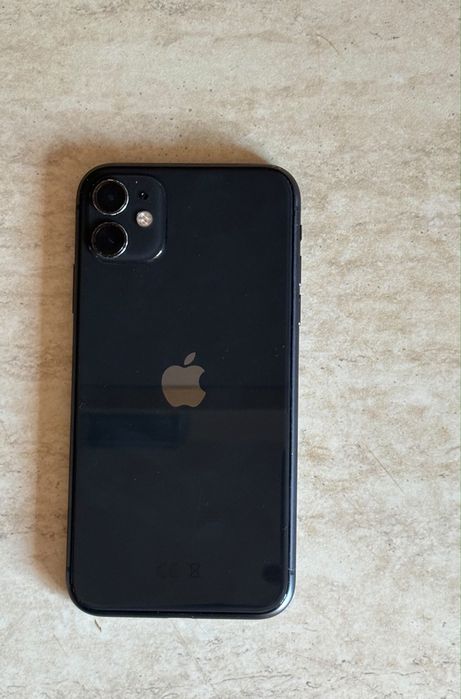iPhone 11 Black 64 GB - 1.100 lei negociabil