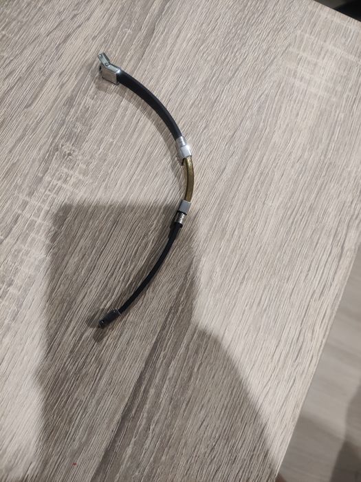 Златна гривна с кръст