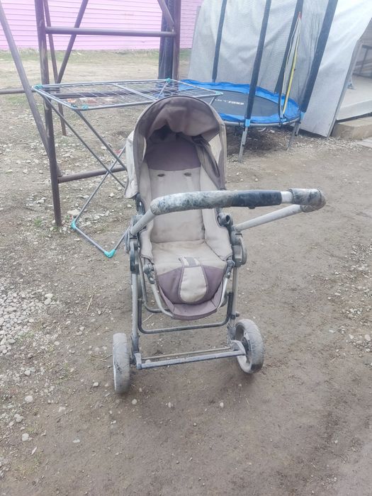 Отдам коляску на ходу