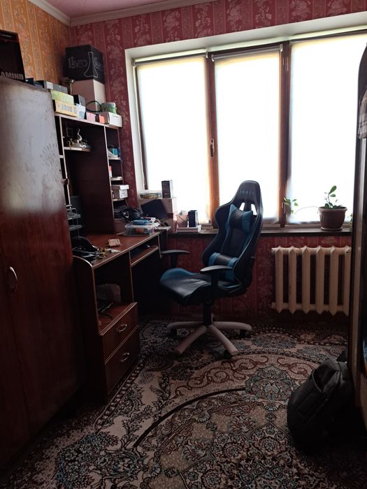 4 xona kvartira sotiladi