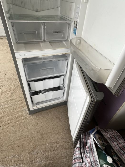 Продам холодильник