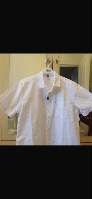 Рубашка новая  школьная, мужская