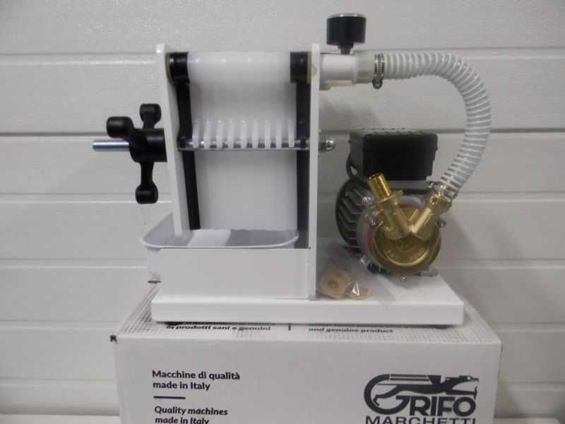 Filtru vin/suc cu pompa GRIFO FCH 10 cu 10 Placi si manometru