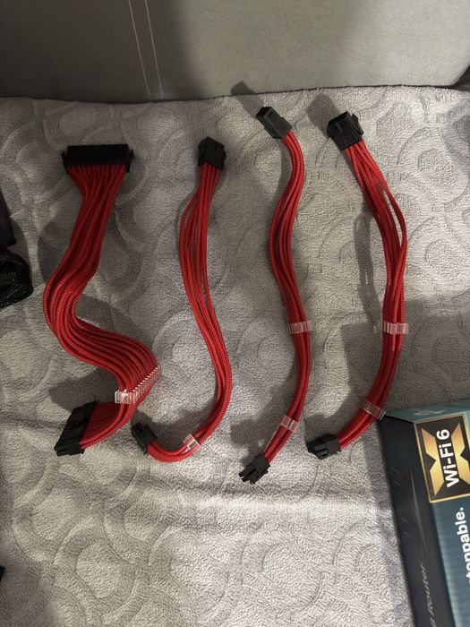 Захранване Cougar 650w Gold+ и подарък към него