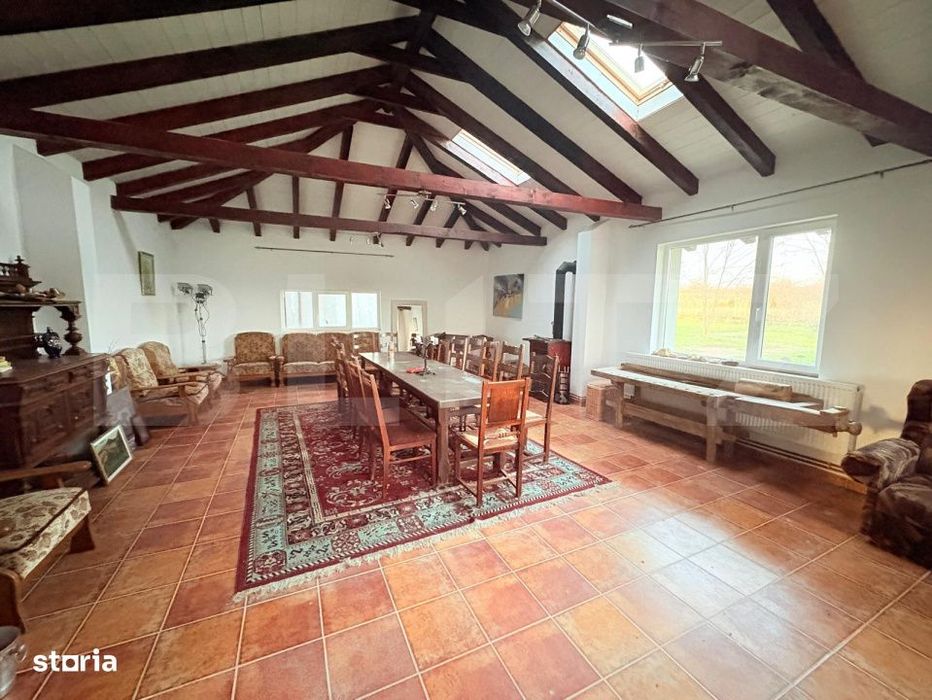 Casa de vanzare, 534 mp, teren 16.351 mp, zona Sud-Est