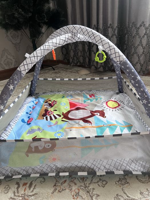 Детский коврик с бортиком,без игрушек.