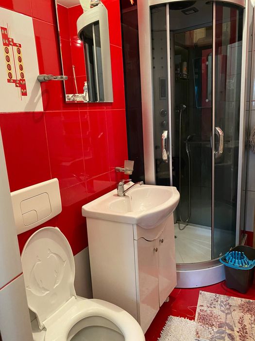 Închiriez apartament