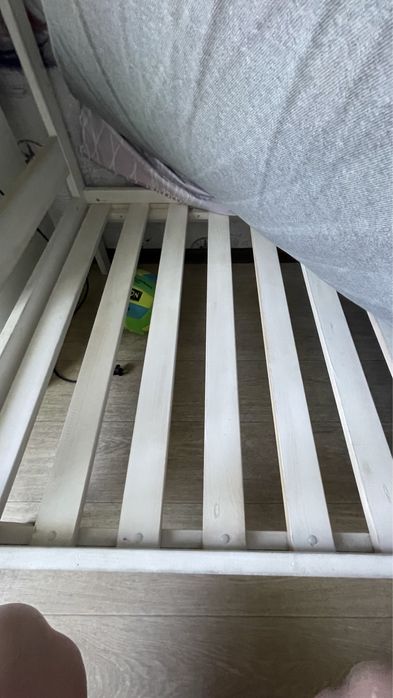 Двухъярустная кровать