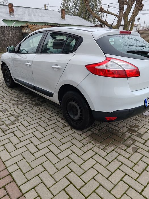 Renault Megane 2013 Avariat Foarte Usor 120000 km.