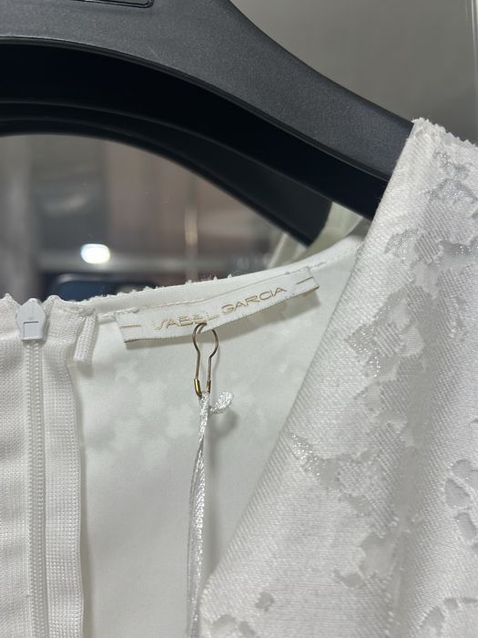 Продам нарядное брендовое платье