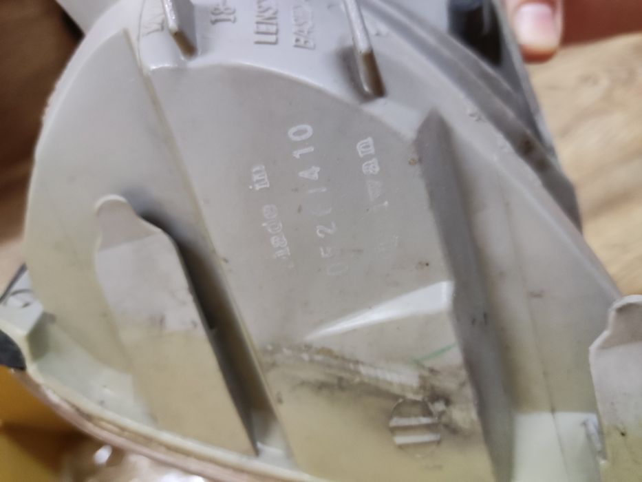 Преден десен мигач мерцедес W202 95г.