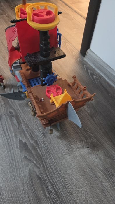 Shark Bite Pirate Ship- corabie de pirat