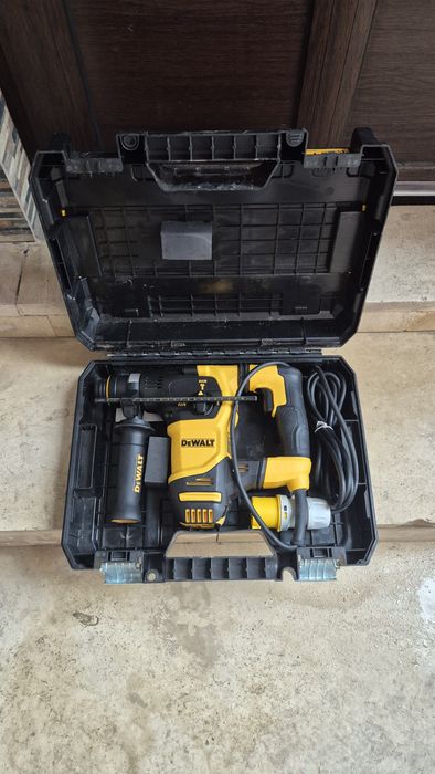 Перфоратор Dewalt D25333