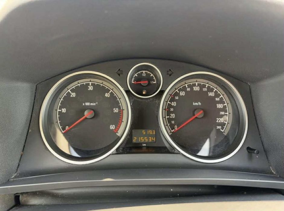 ОПЕЛ ЗАФИРА Opel Zafira 1.9 CDTI (2006 г.)