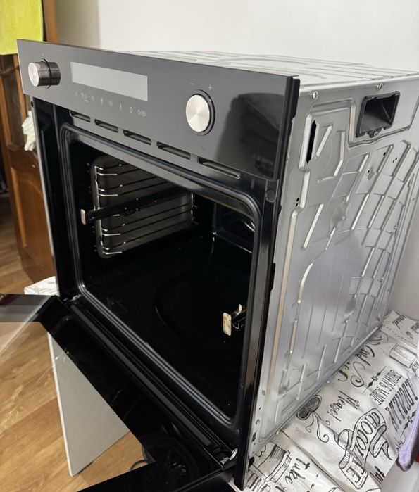 Духовка встраиваемая в отличном состоянии