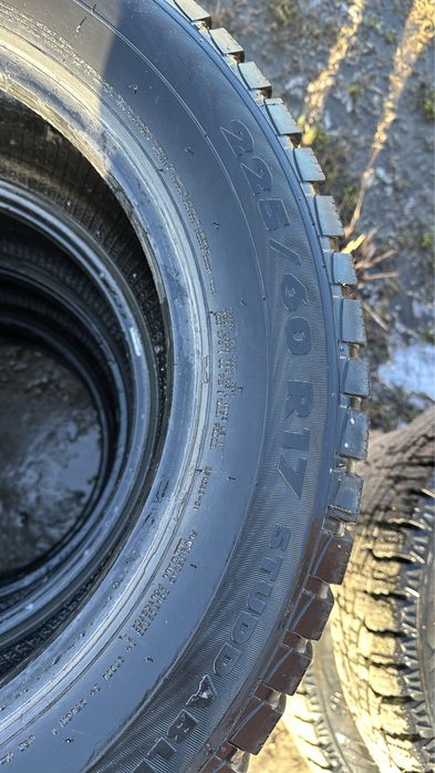 Продам зимние шины 225/60/R17