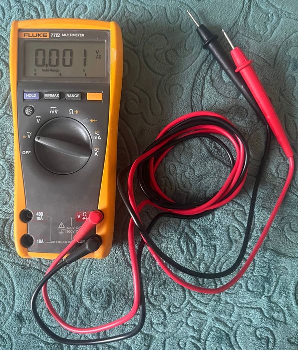 Fluke 77 IV Multimetru profesional – stare excelentă, folie pe ecran