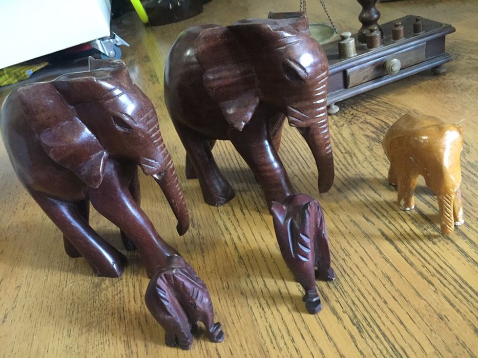 Слонове и други вещи за декорация