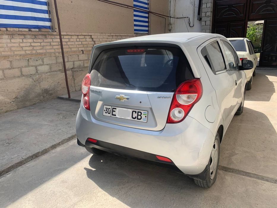 Аренда автомобил Спарк