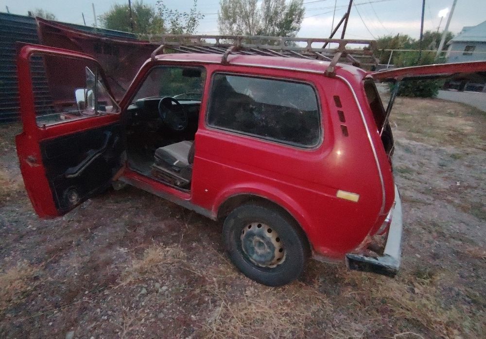 Продам Lada Ваз 2121 Нива