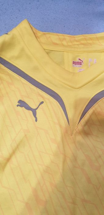 Vând bluza firma puma.