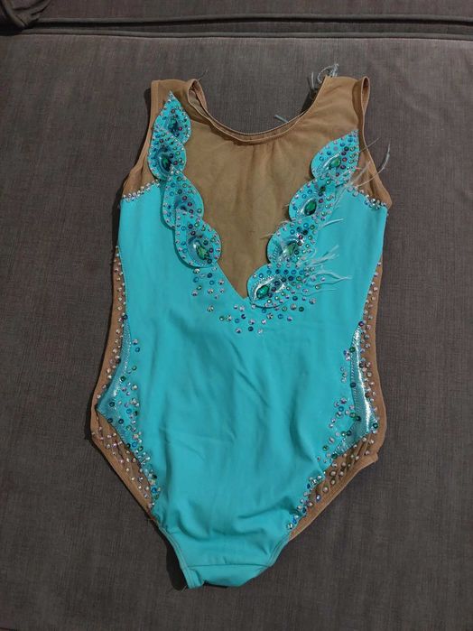 трико за художествена гимнастика