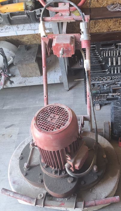 Продам шлейф машина по бетону