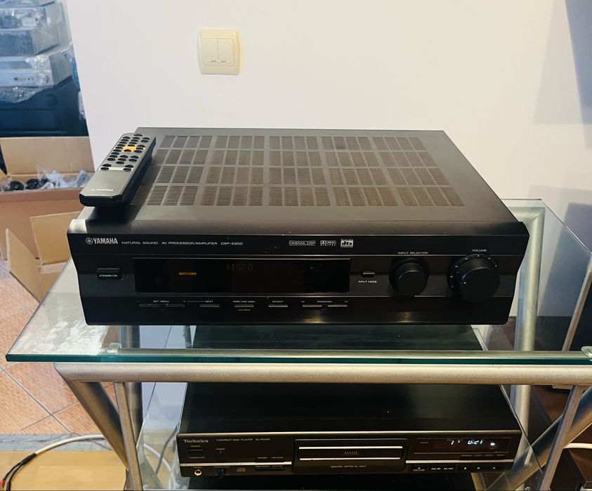 Amplificator si Procesor Yamaha DSP-E800