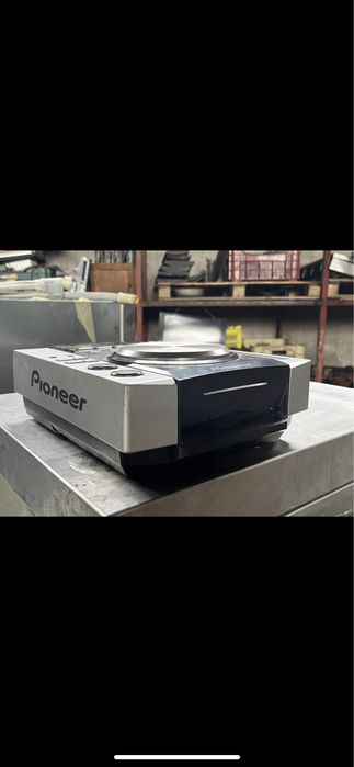 Pioneer CDJ-200 dj player