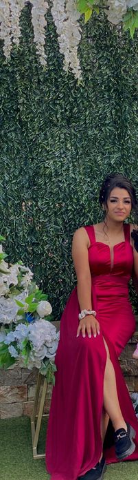 Офицялна рокля размер М