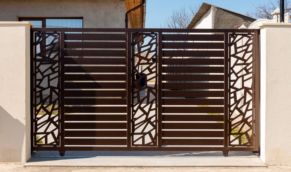 Gard // Porti // Balustrada // Pergola // Hala
