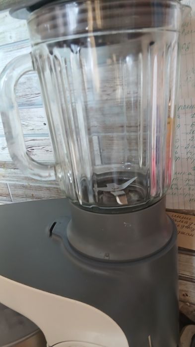 Продам срочно миксер с блендером