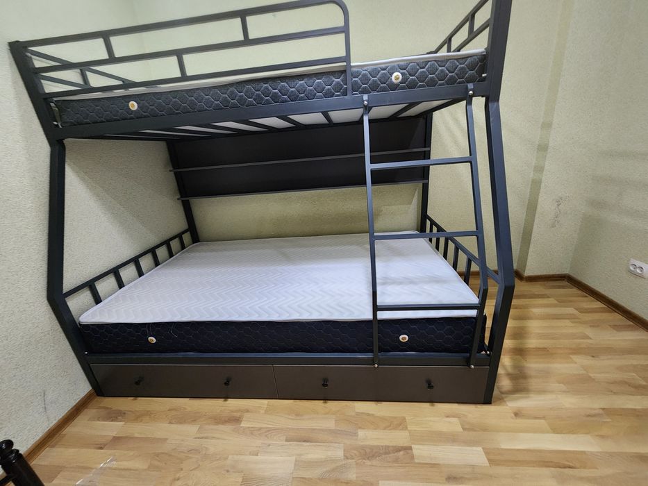 Двухъярусная кровать. Двухместный кровать. Ikki etaj kravat