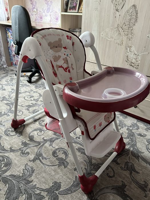 Детский стульчик для кормления