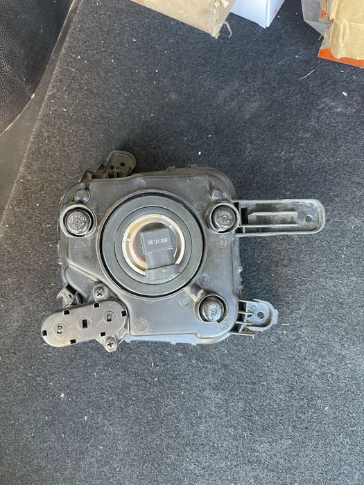 Противотуманка Kia Optima