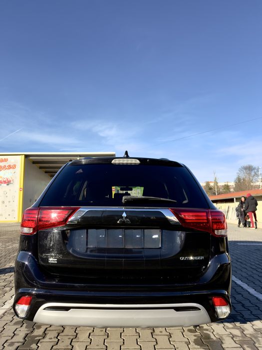 Mitsubishi Outlander 2019 2.4 бензин+газ, 106 000 км, CarPlay, камера, обслужен