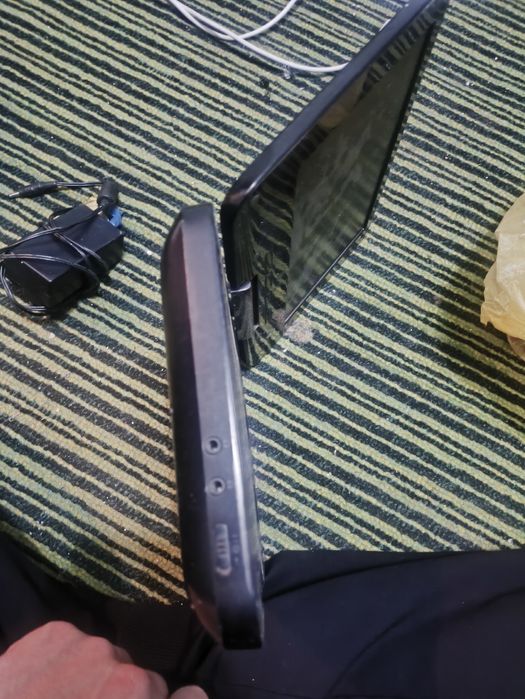 Продам DVD player переносной