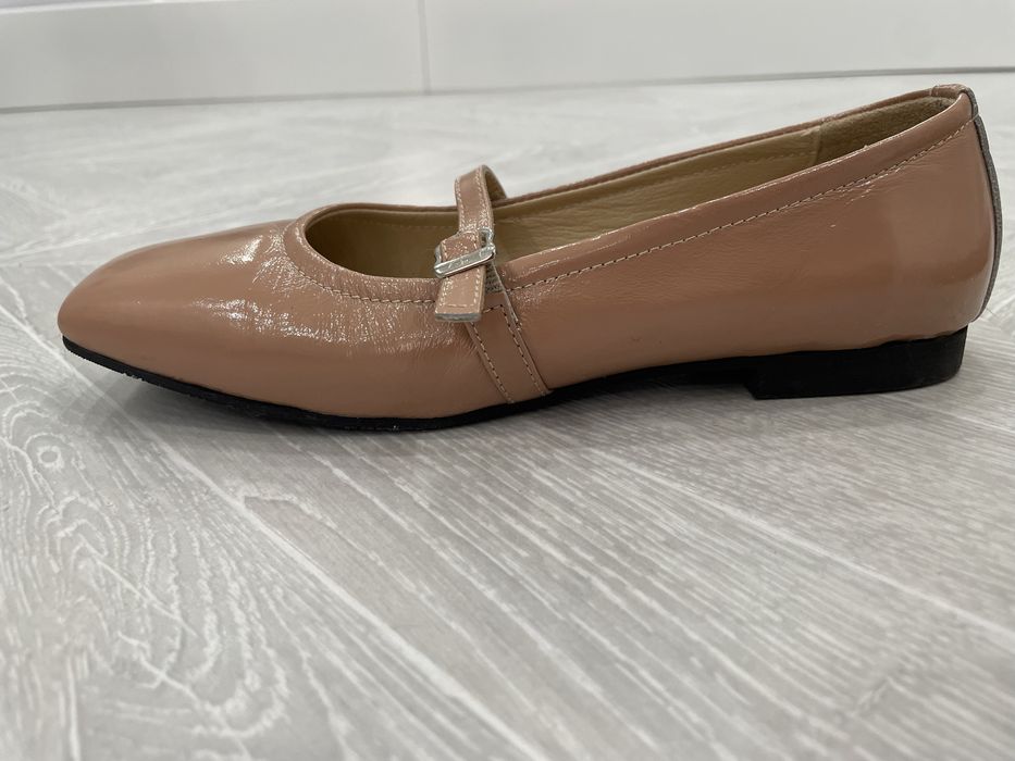 Балетки лаковые.