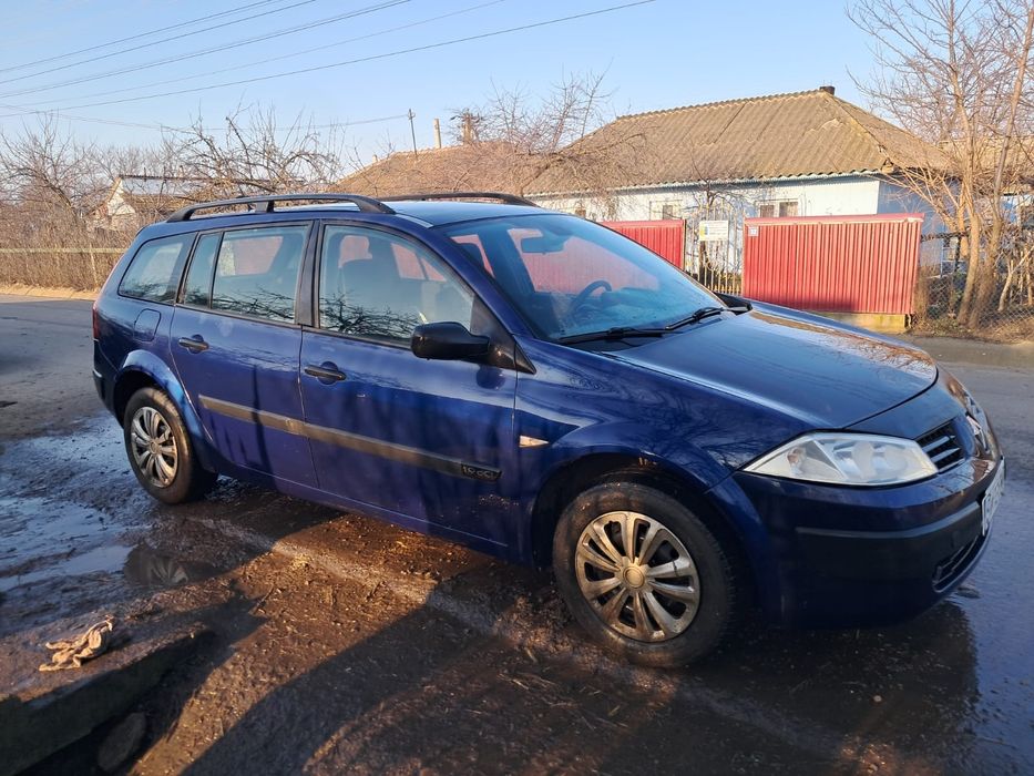 Vând schimb  reno megan