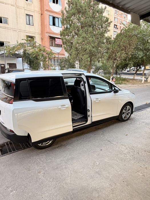 Bestune E05 401 km elektr