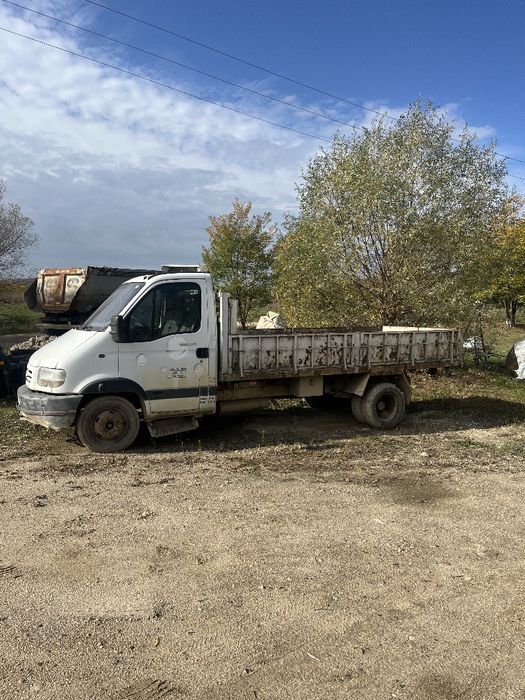 Renault mascott 6,8 tone - basculabil pe cutie