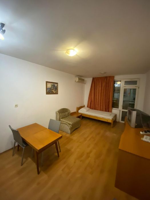 Дава се под наем Двустаен апартамент в Бургас, Възраждане - 65 кв.м за 398.82 € - Снимка #1