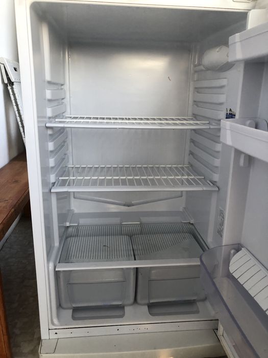 Холодильник indesit,рабочий