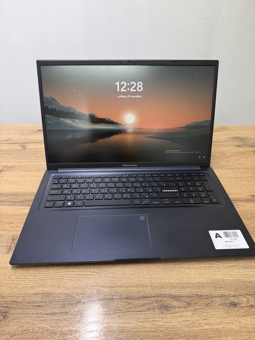 Ноутбук Asus VivoBook Пк: Intel core i7-13