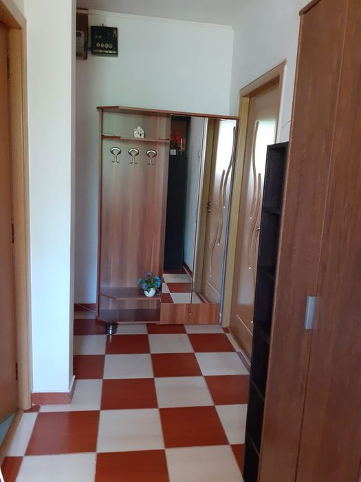 Inchiriez garsoniera