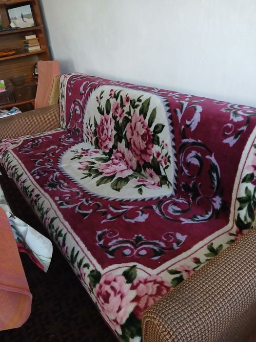 Продаётся диван, срочно