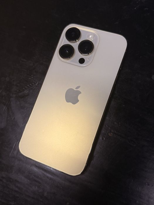 айфон 14 про в отличном состоянии