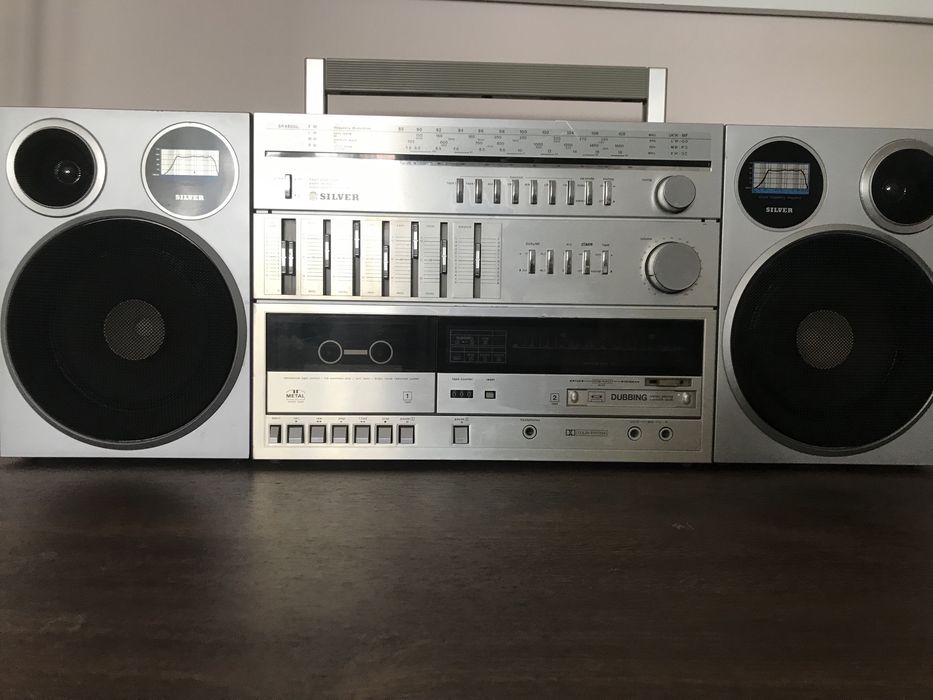 boombox Silver sr8800l