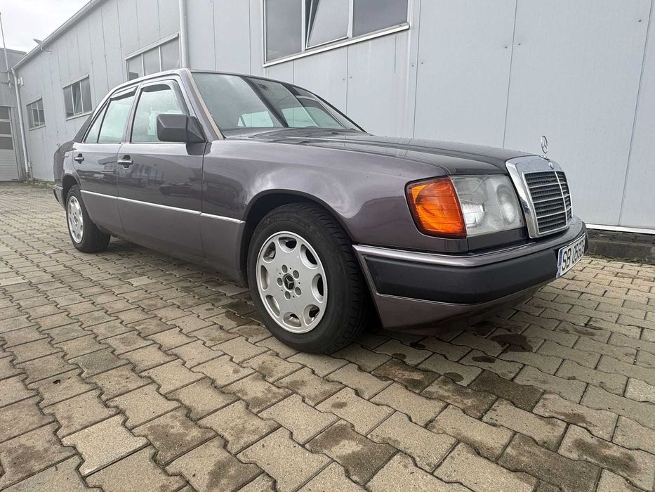 MERCEDES-BENZ E-Class 1992 — imagine 3