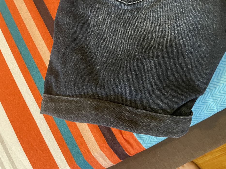 Pantaloni scurti